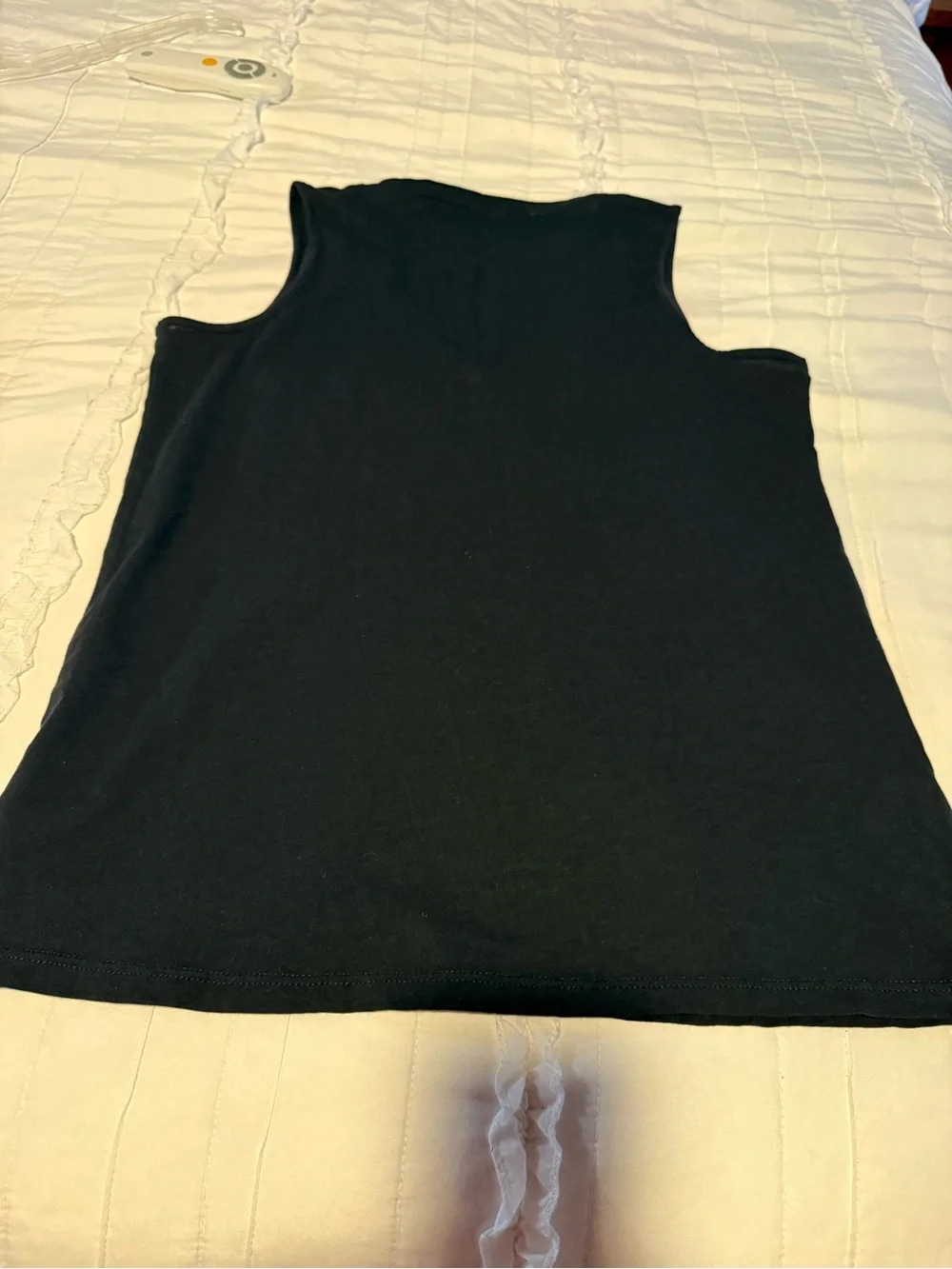 Max Studio Black V-Neck Sleeveless Pocket Tank - Picture 5 of 5